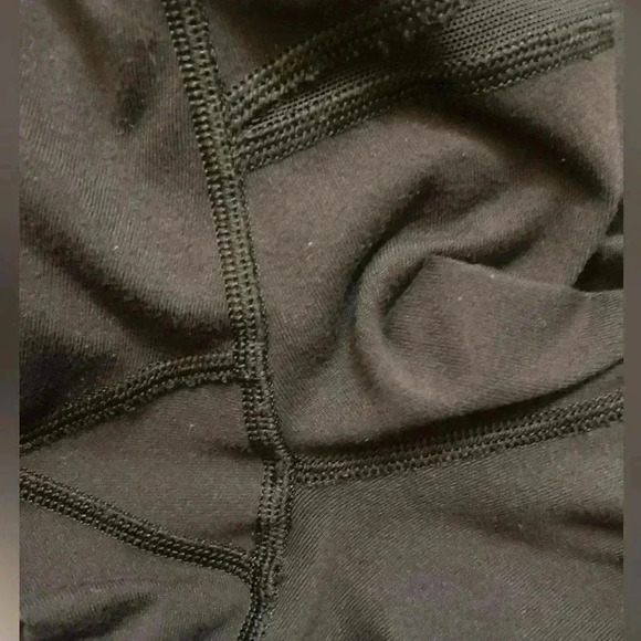 Lululemon Wunder Under Pant (Hi-Rise) (Tech Mesh) Very Gently Worn
Black Size 2 - Picture 10 of 10